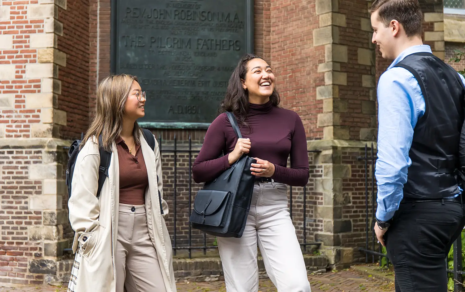 P42 int broch English language and culture